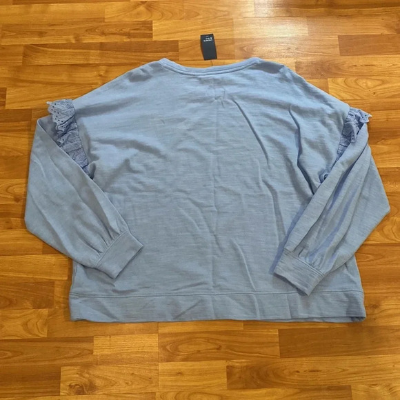 NWT Crown & Ivy Wonka Mar Lounge Crewneck - Picture 5 of 5